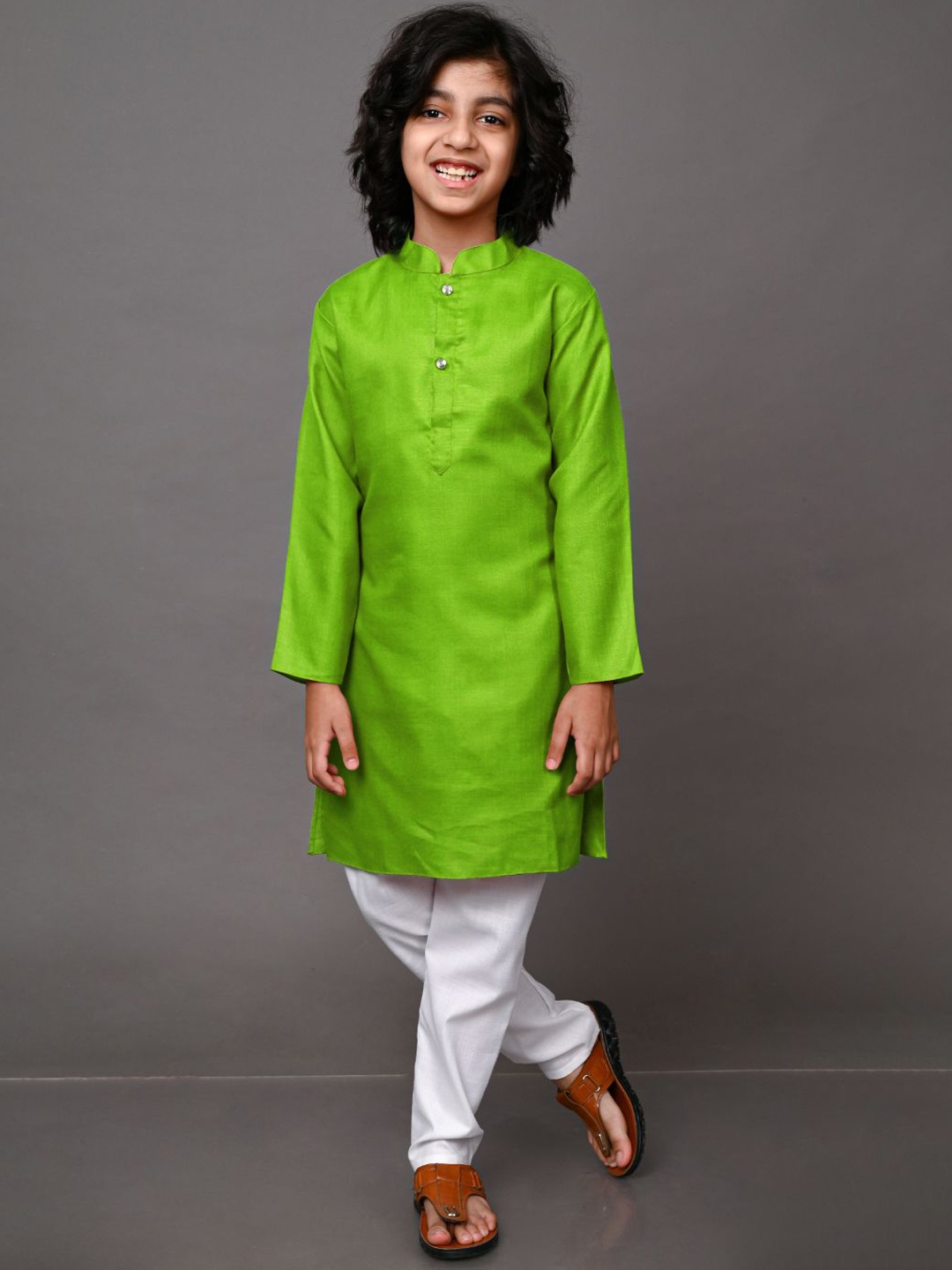 

VESHAM Boys Green Kurta with Pyjamas