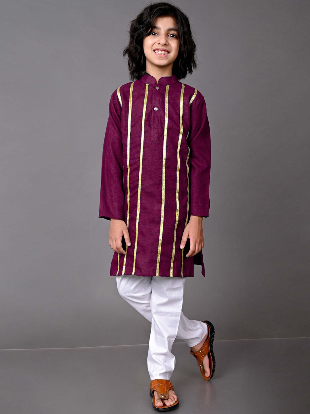 

VESHAM Boys Burgundy Striped Kurta with Pyjamas