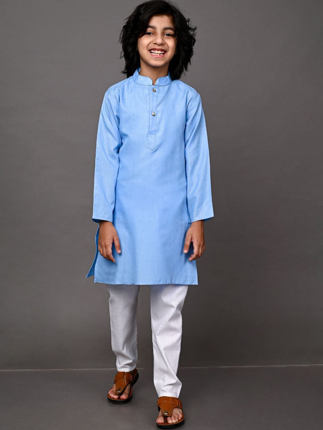 

VESHAM Boys Blue & White Kurta with Pyjamas