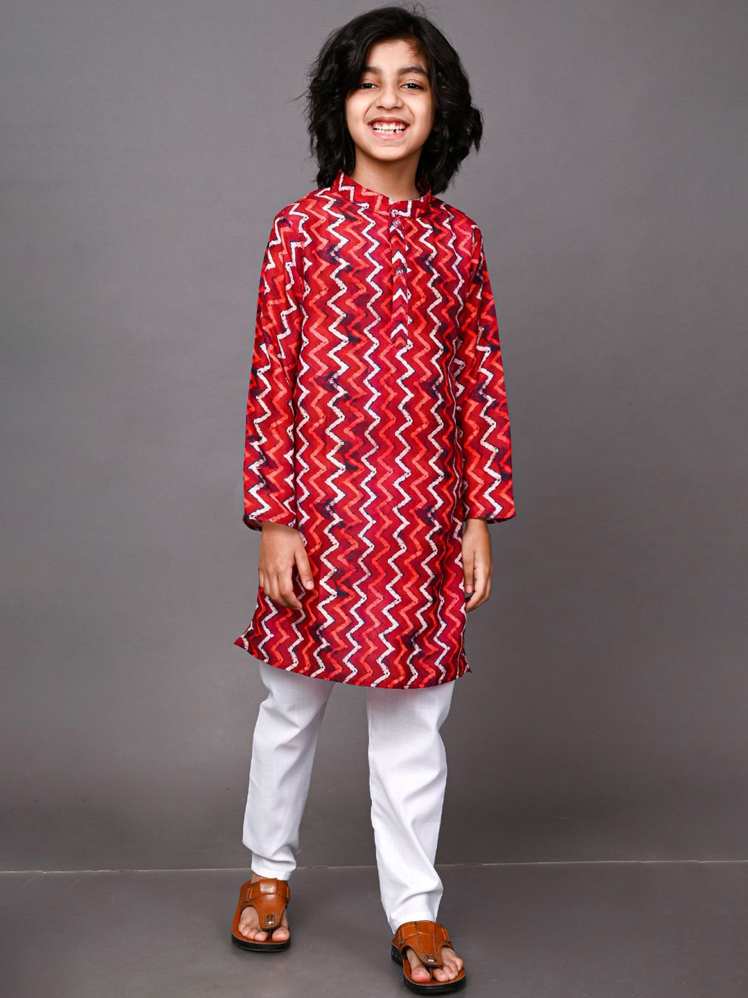 

VESHAM Boys Brown & White Printed Kurta with Pyjamas