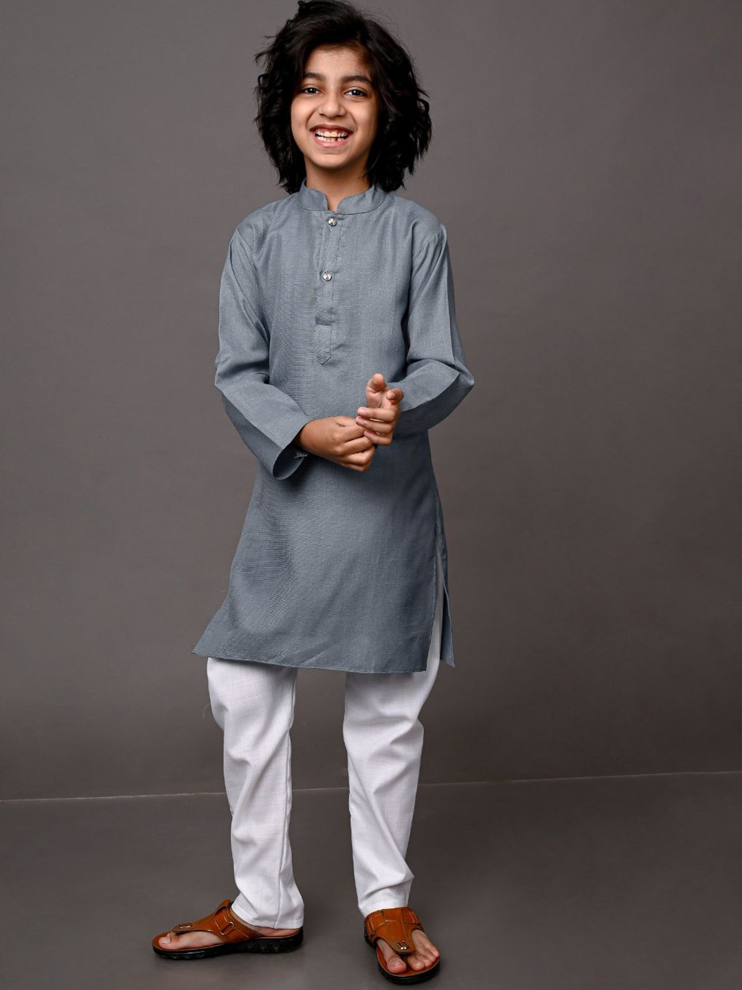 

VESHAM Boys Grey & White Kurta with Pyjamas