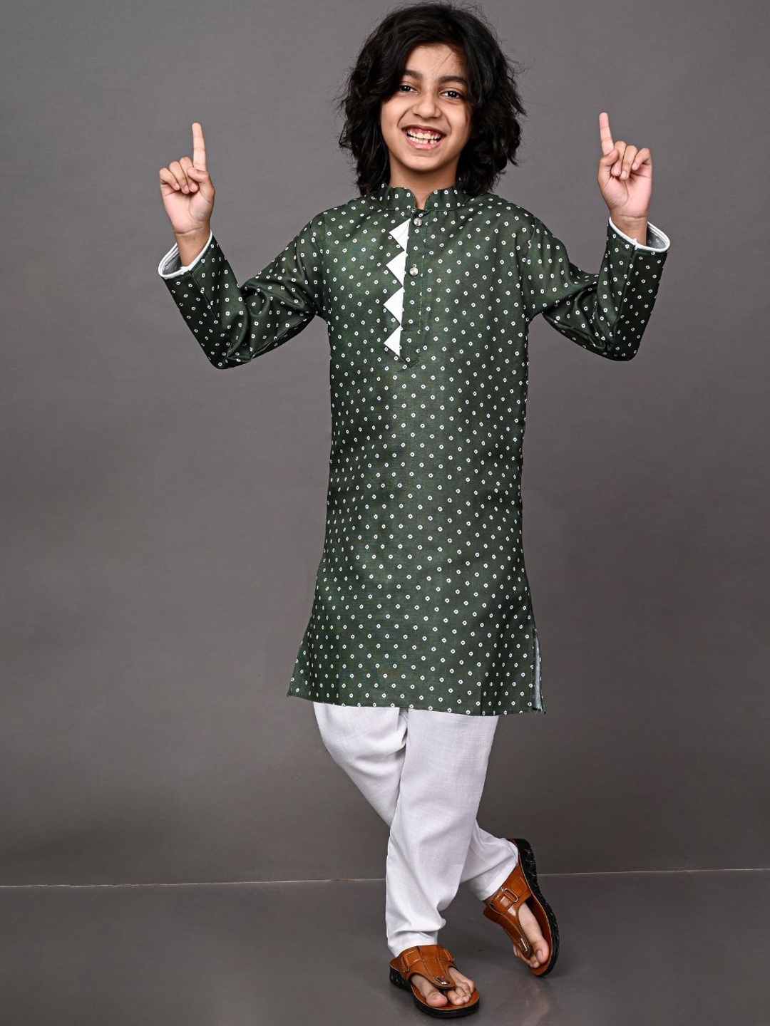 

VESHAM Boys Green Kurta with Pyjamas