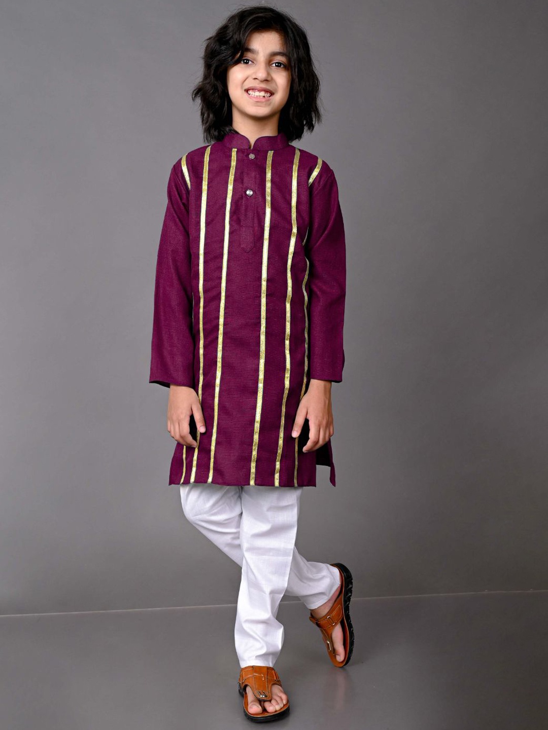 

VESHAM Boys Burgundy Striped Kurta with Pyjamas