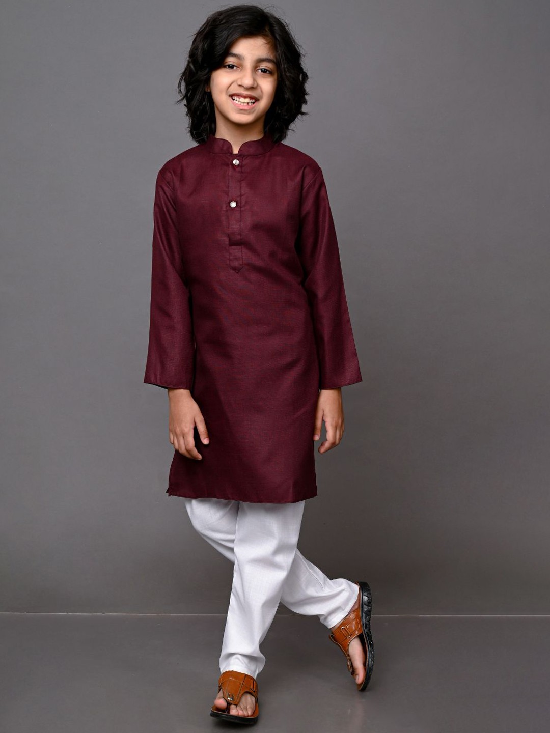 

VESHAM Boys Brown Kurta with Pyjamas