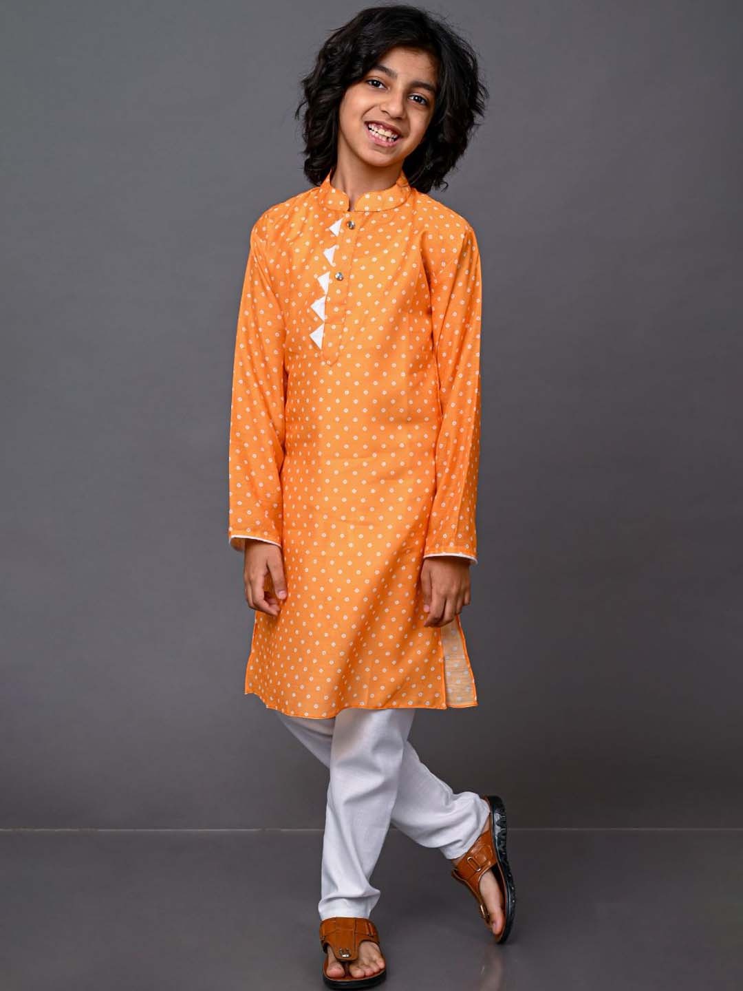 

VESHAM Boys Yellow Printed Angrakha Kurta with Skirt