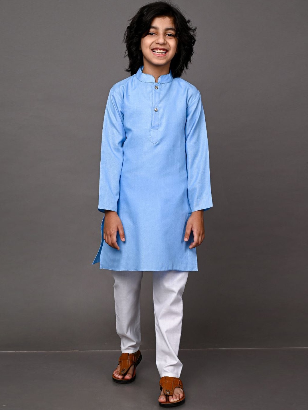 

VESHAM Boys Blue Embroidered Pleated Kurti with Pyjamas