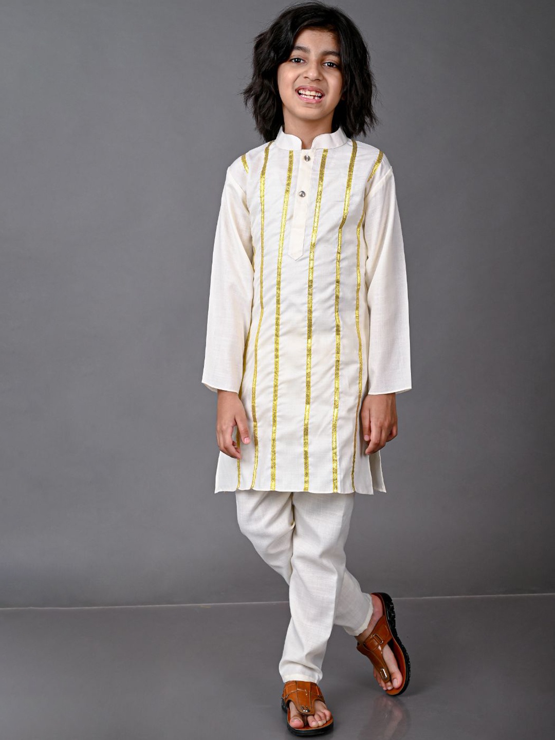 

VESHAM Boys Beige Striped Kurta with Trousers