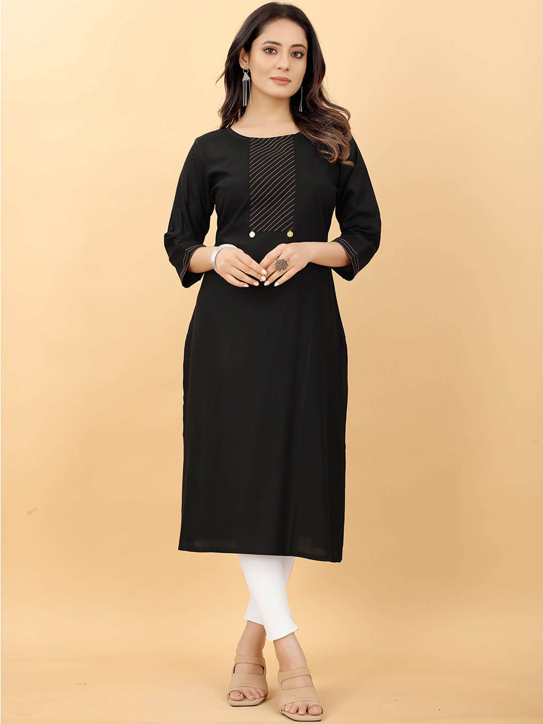 

RACHNA Women Black Yoke Design Thread Work Kurta