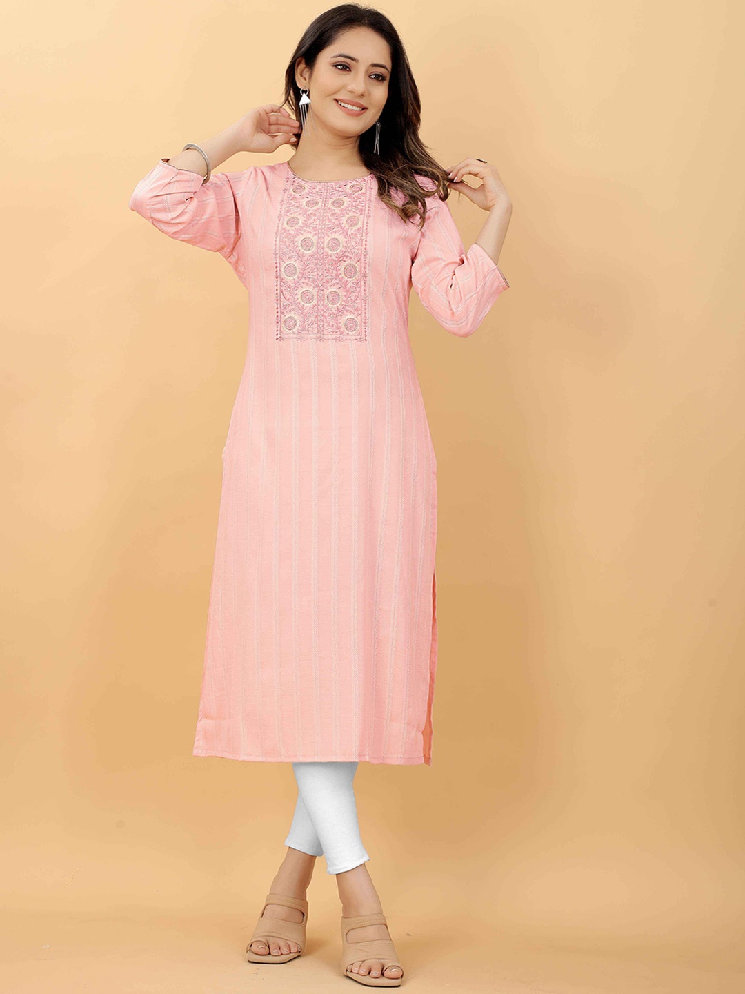 

RACHNA Women Pink Yoke Design Thread Work Kurta