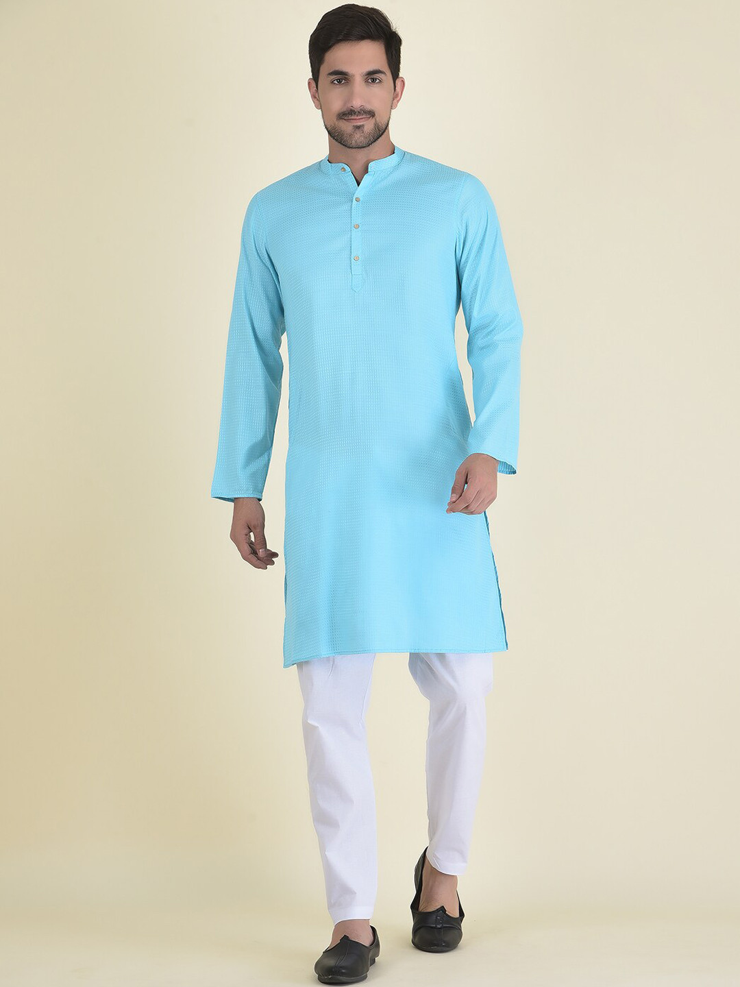 

DEYANN Men Blue Kurta with Pyjamas