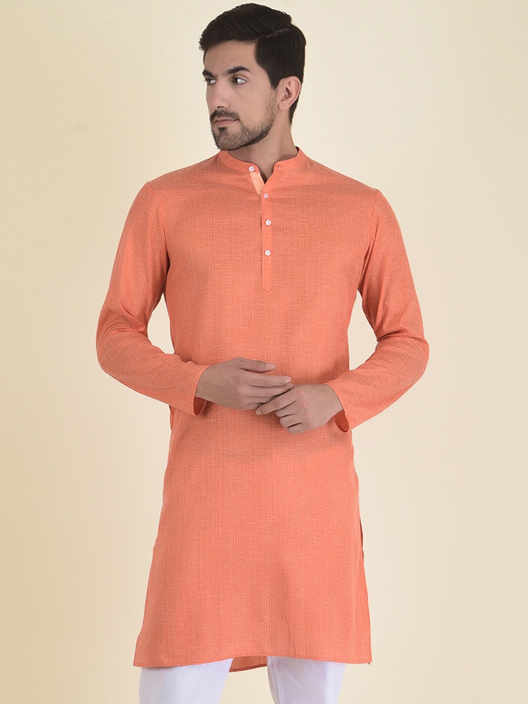 

DEYANN Men Orange Kurta with Pyjamas