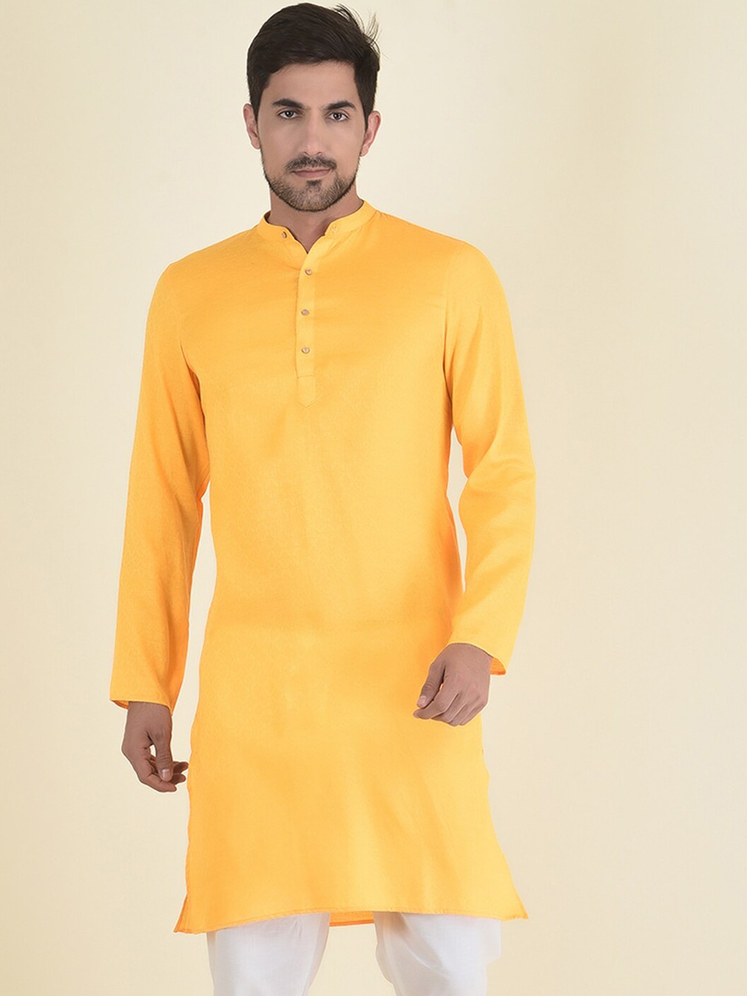 

DEYANN Men Yellow Solid Kurta with Pyjama