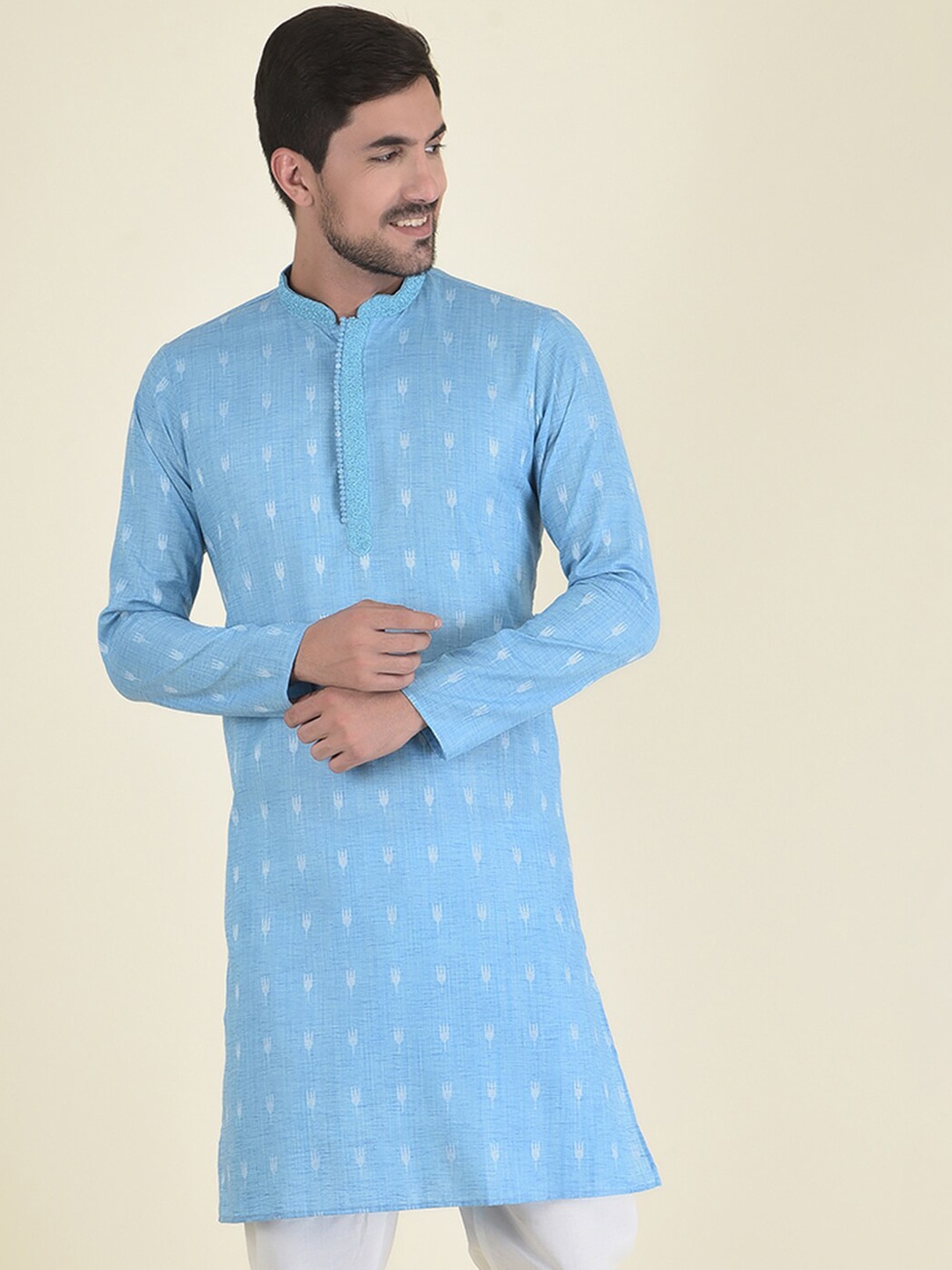 

DEYANN Men Blue Ethnic Motifs Embroidered Kurta with Pyjamas