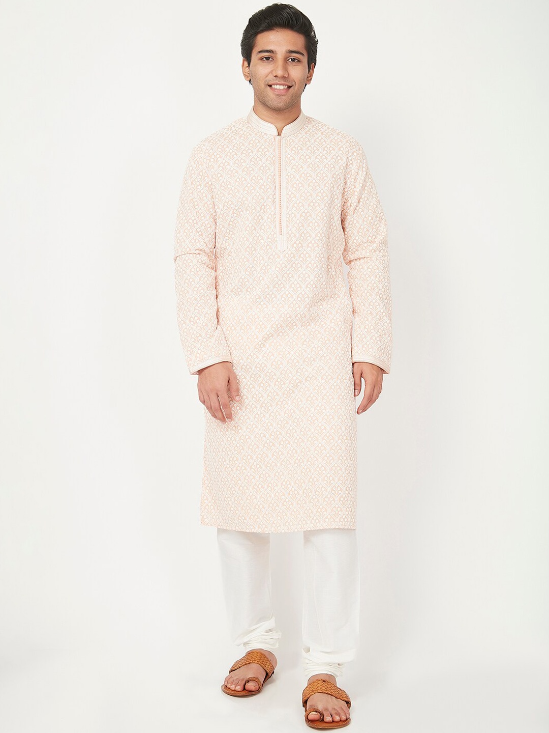 

Ethnicity Men Peach-Coloured Ethnic Motifs Kurta with Pyjamas