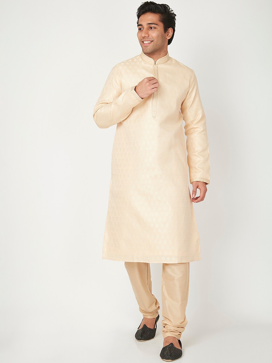 

Ethnicity Men Cream-Coloured Kurta with Churidar