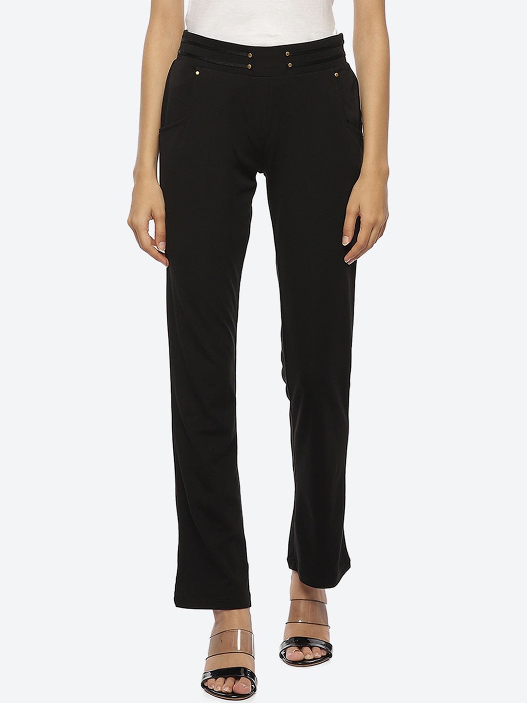 

Lakshita Women Black Relaxed Loose Fit Chambray Trousers