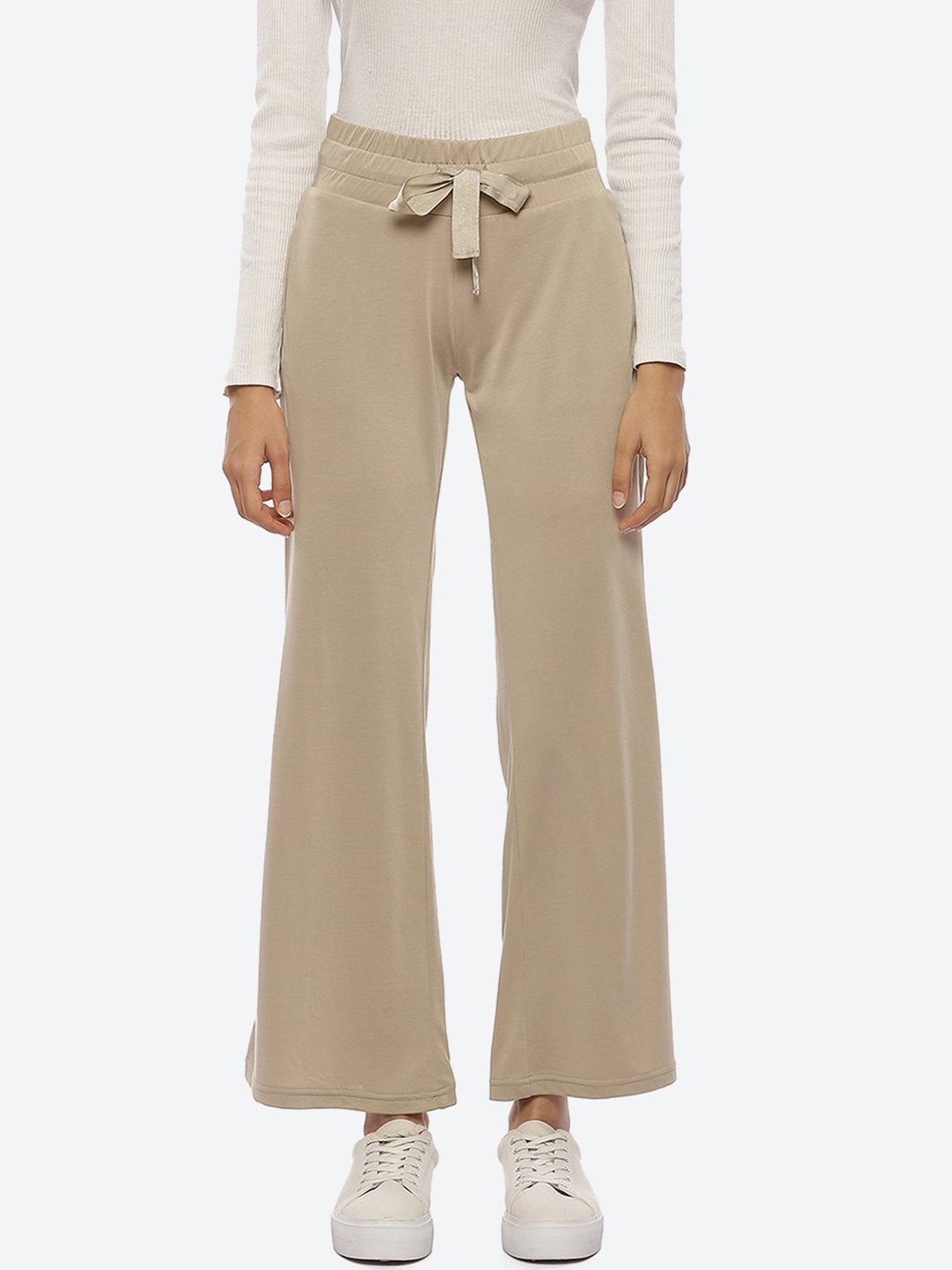 

Lakshita Women Beige Relaxed Loose Fit Chambray Trousers