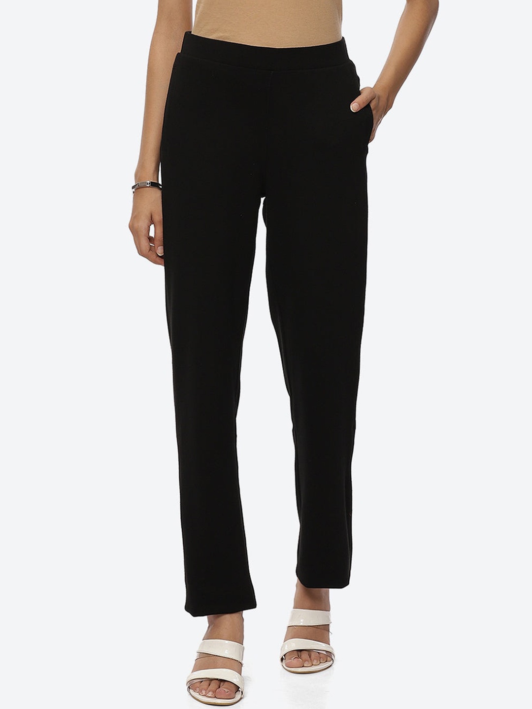 

Lakshita Women Black Relaxed Chambray Trousers