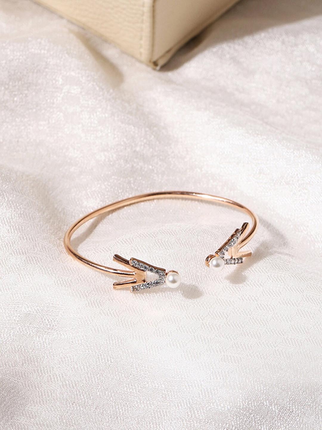 

Voylla Women White Brass Pearls Rose Gold-Plated Cuff Bracelet, Na