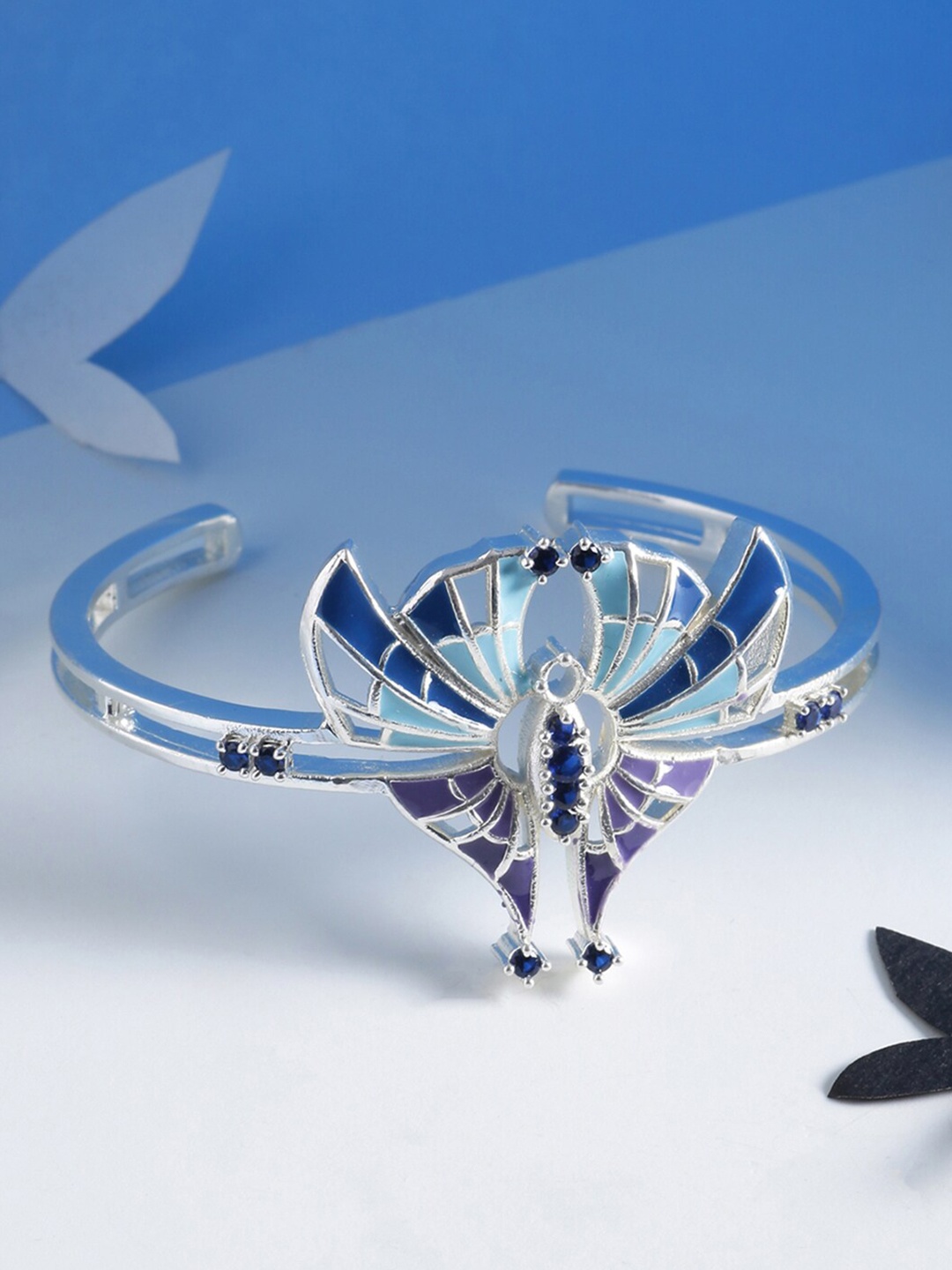 

Voylla Women Silver Bracelet
