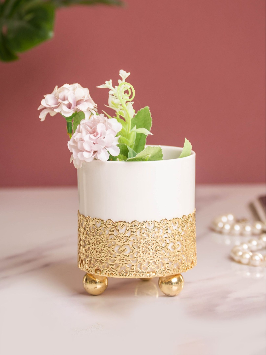 

Nestasia White & Gold-Toned Self Design Ceramic Planter With Stand