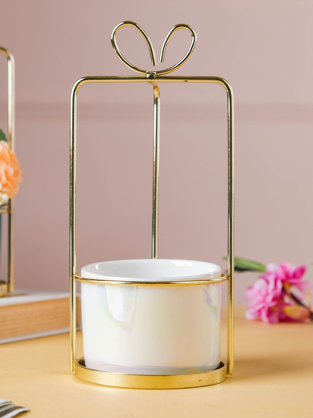 

Nestasia White & Gold-Toned Solid Ceramic Planter With Holder