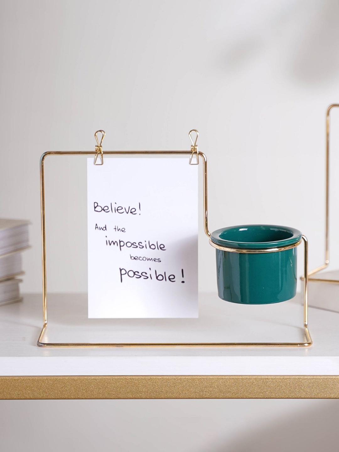 

Nestasia Green & Gold-Toned Solid Ceramic Planter With Holder
