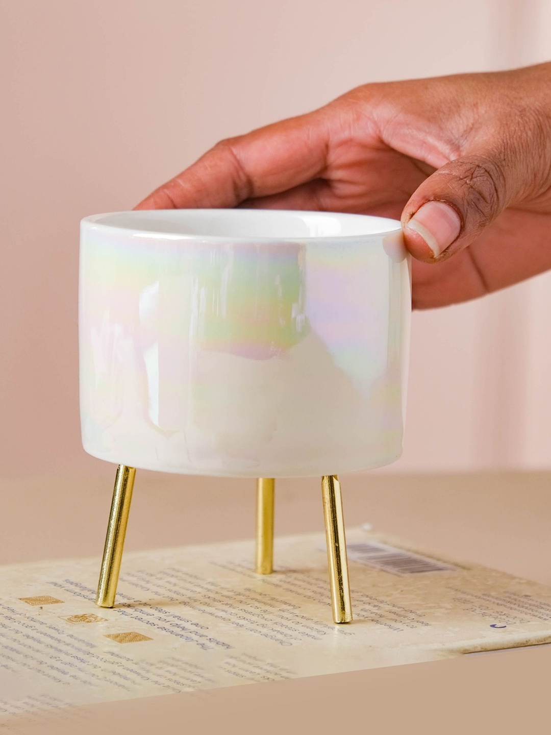 

Nestasia White & Gold-Toned Ceramic Small Pottery Planter With Stand