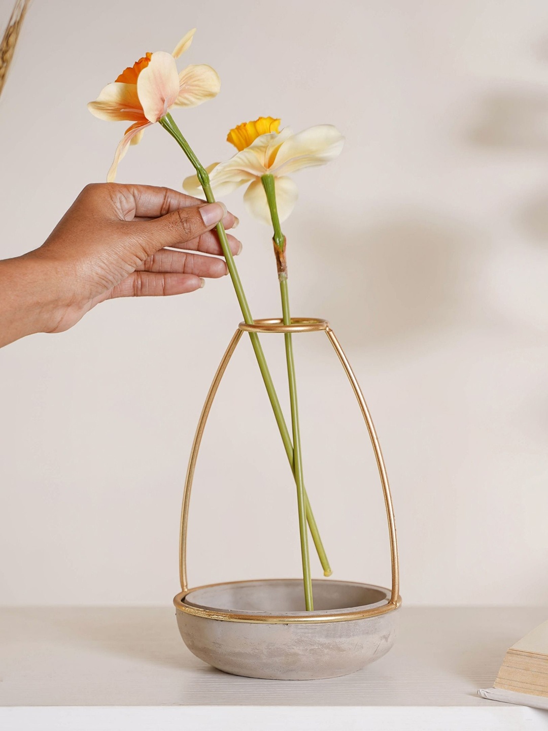 

Nestasia Grey and Gold Plate Solid Ceramic Planter With Handle