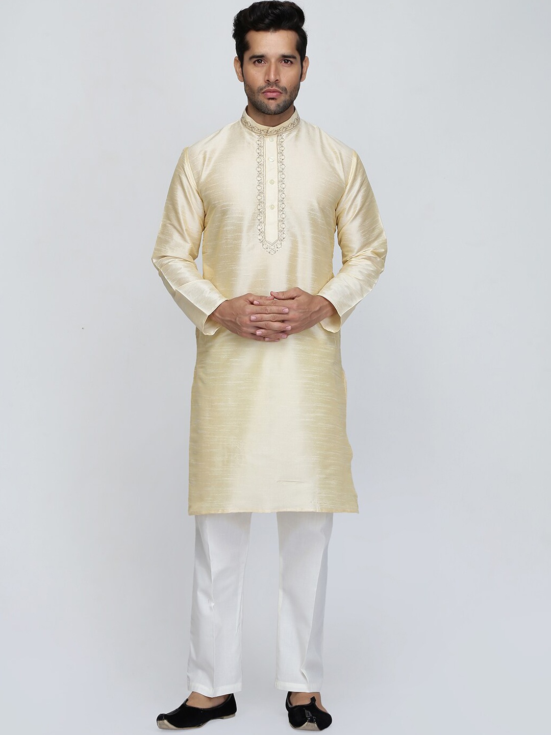 

ROYAL KURTA Men Cream-Coloured & White Dupion Silk Kurta with Pyjamas