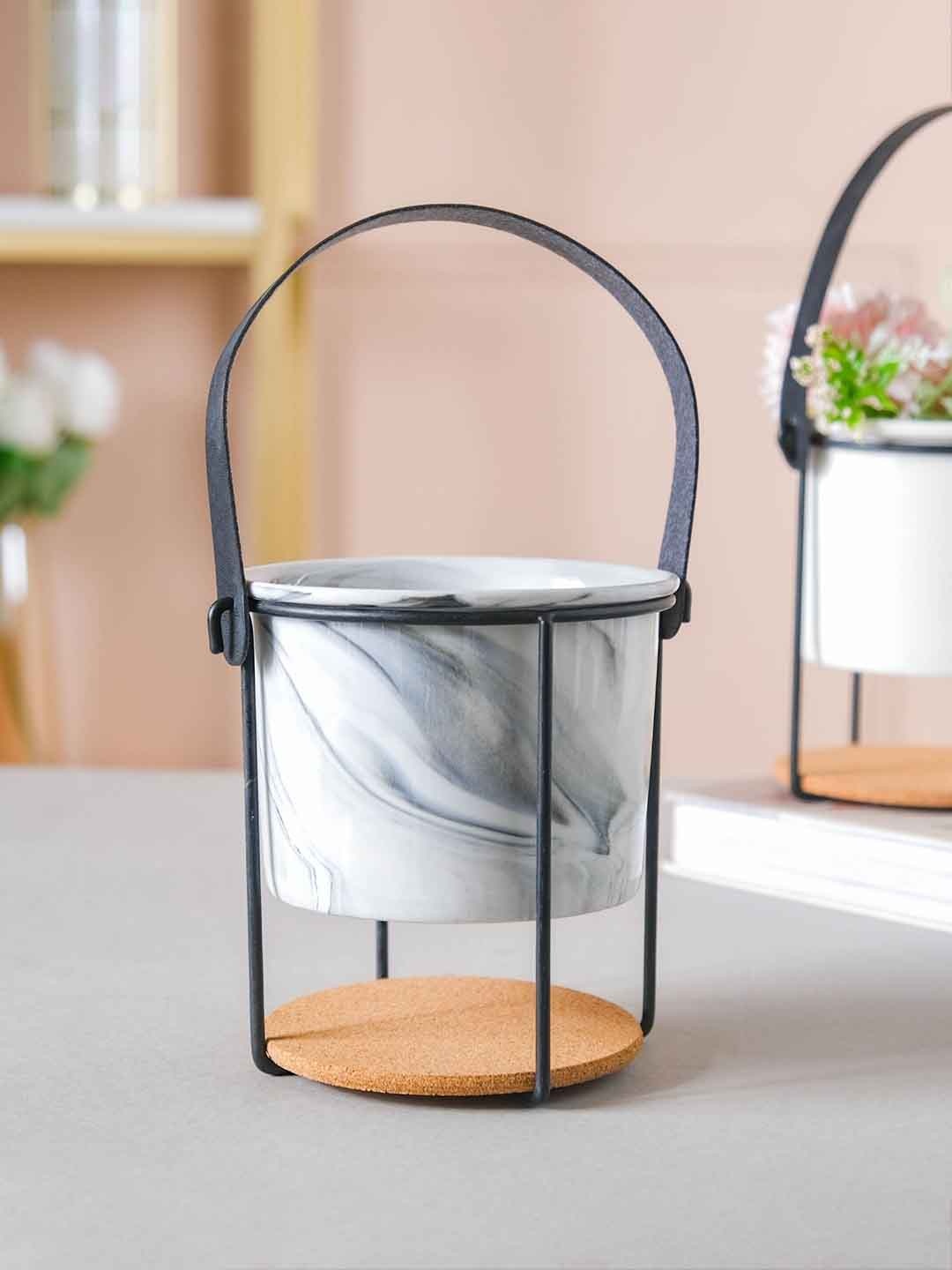 

Nestasia White Marble Printed Ceramic Bucket Planter