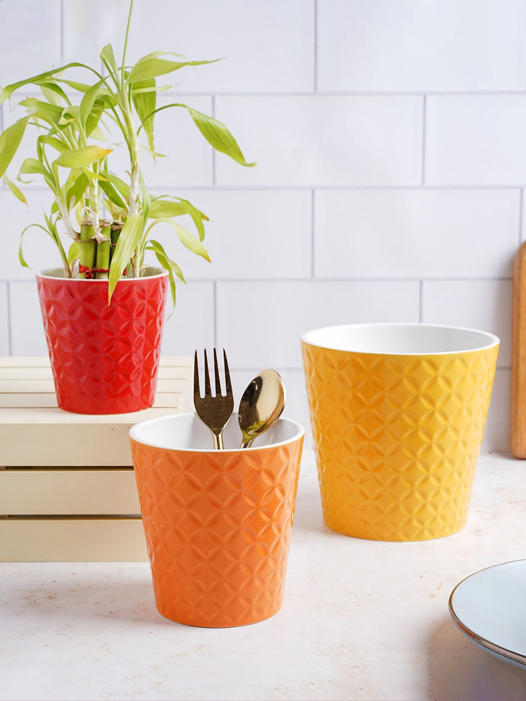 

Nestasia Set Of 3 Textured Ceramic Planters, Red