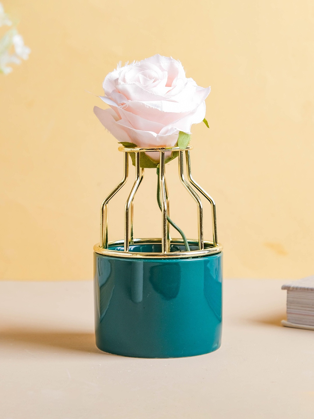 

Nestasia Gold-Toned & Green Solid Ceramic Planters