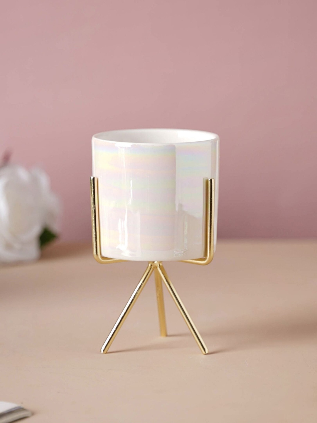 

Nestasia White & Gold-Toned Ceramic Planter With Stand