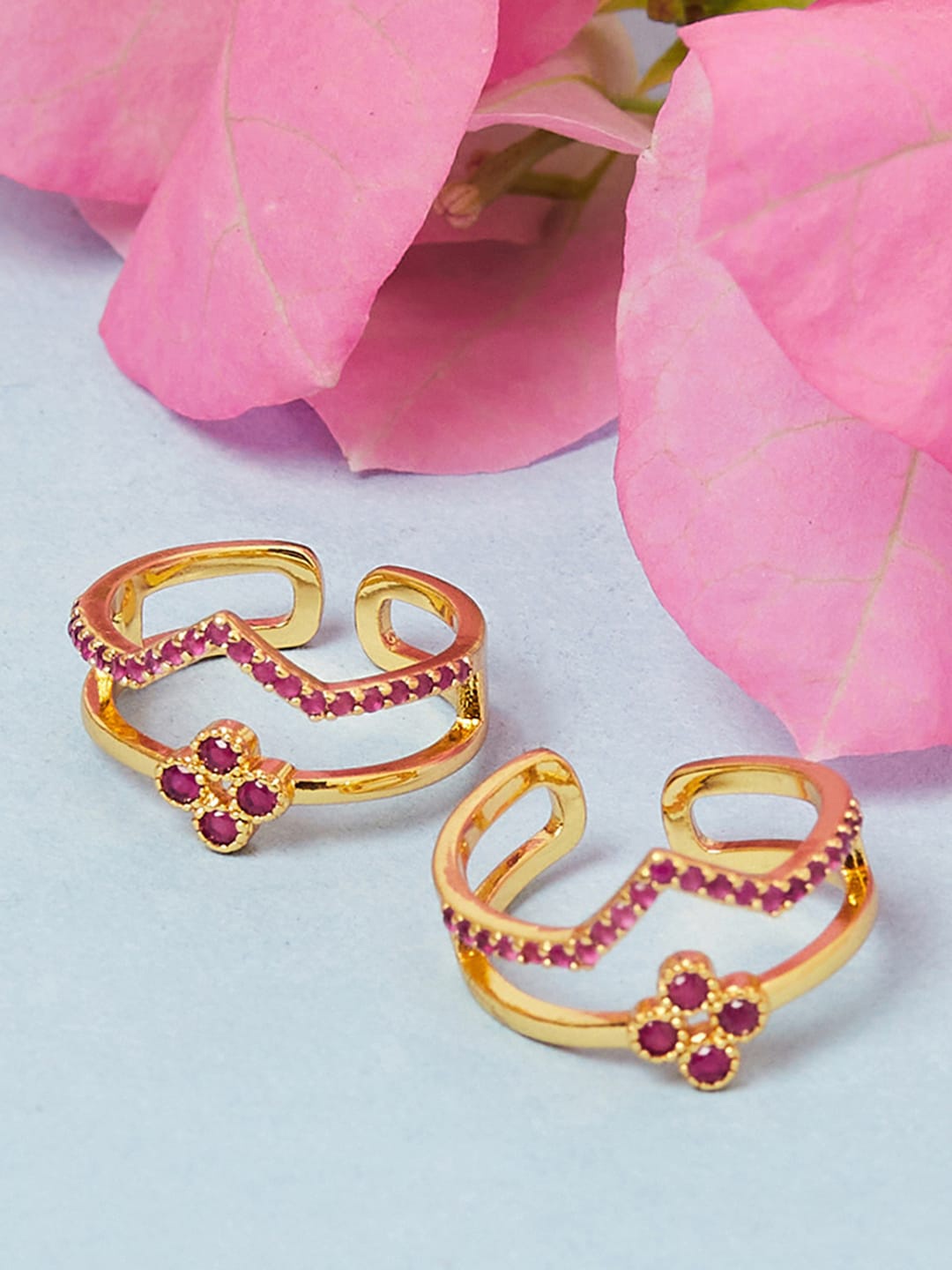 

Voylla Gold Plated Red Stone-Studded Toe Rings
