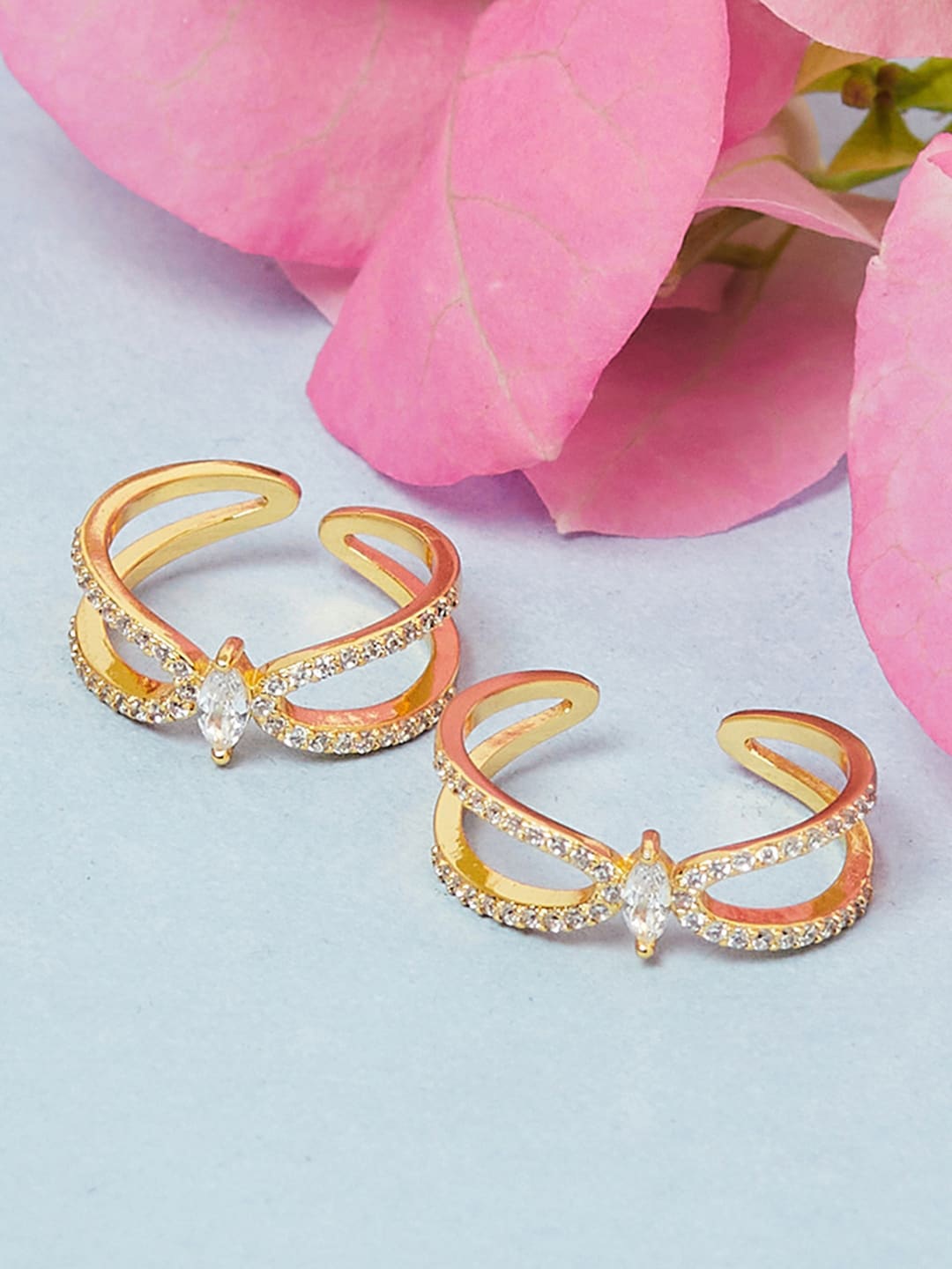 

Voylla Gold-Plated & White Stone-Studded Toe Rings