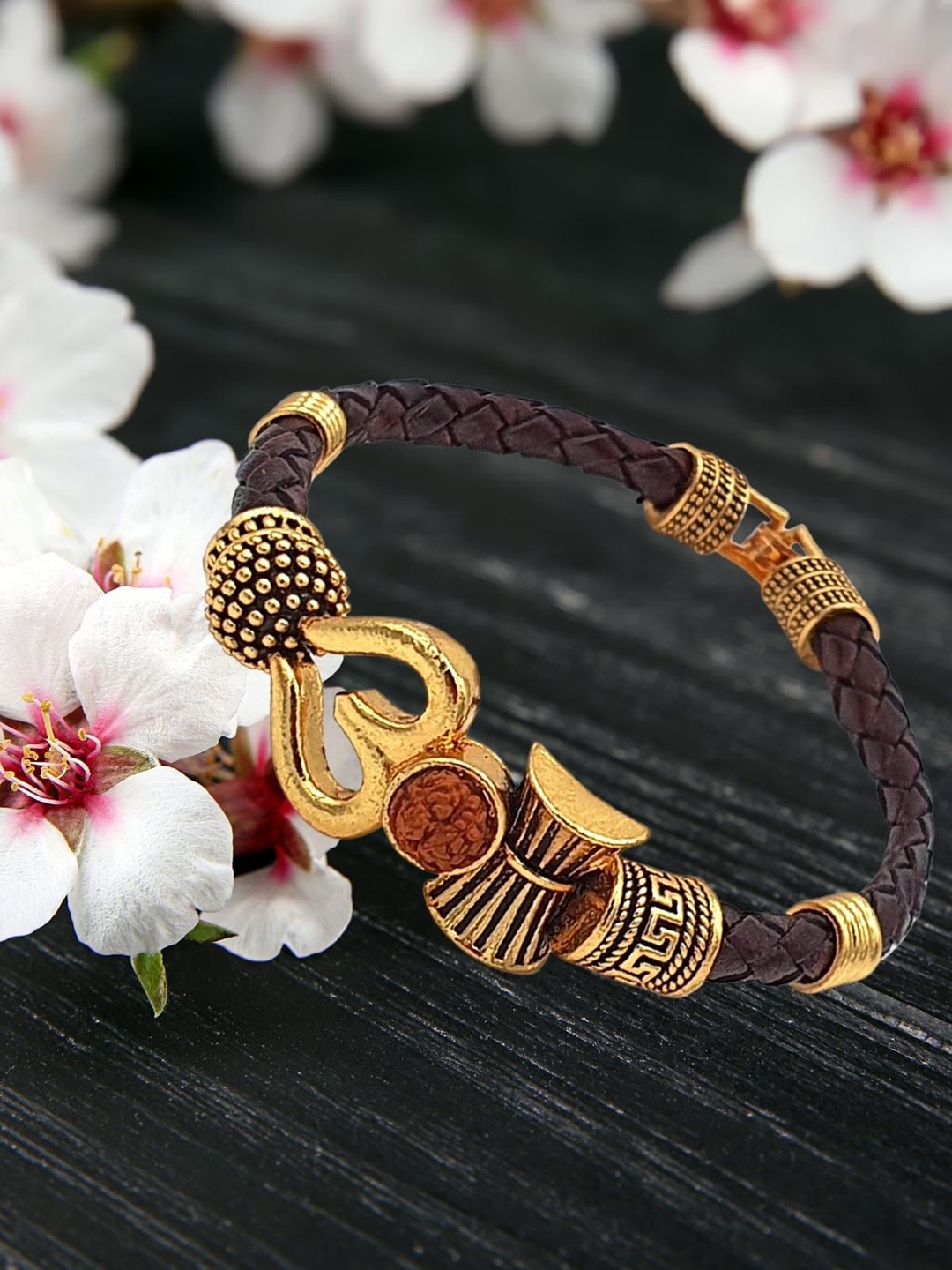 

YOUSTYLO Unisex Gold-Toned & Black Temple Gold-Plated Armlet Bracelet