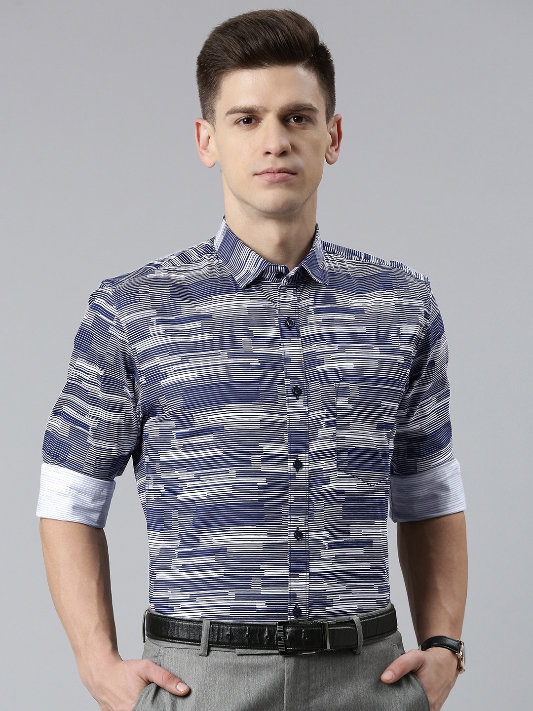 

5TH ANFOLD Men Slim Fit Horizontal Stripes Striped Formal Shirt, Navy blue