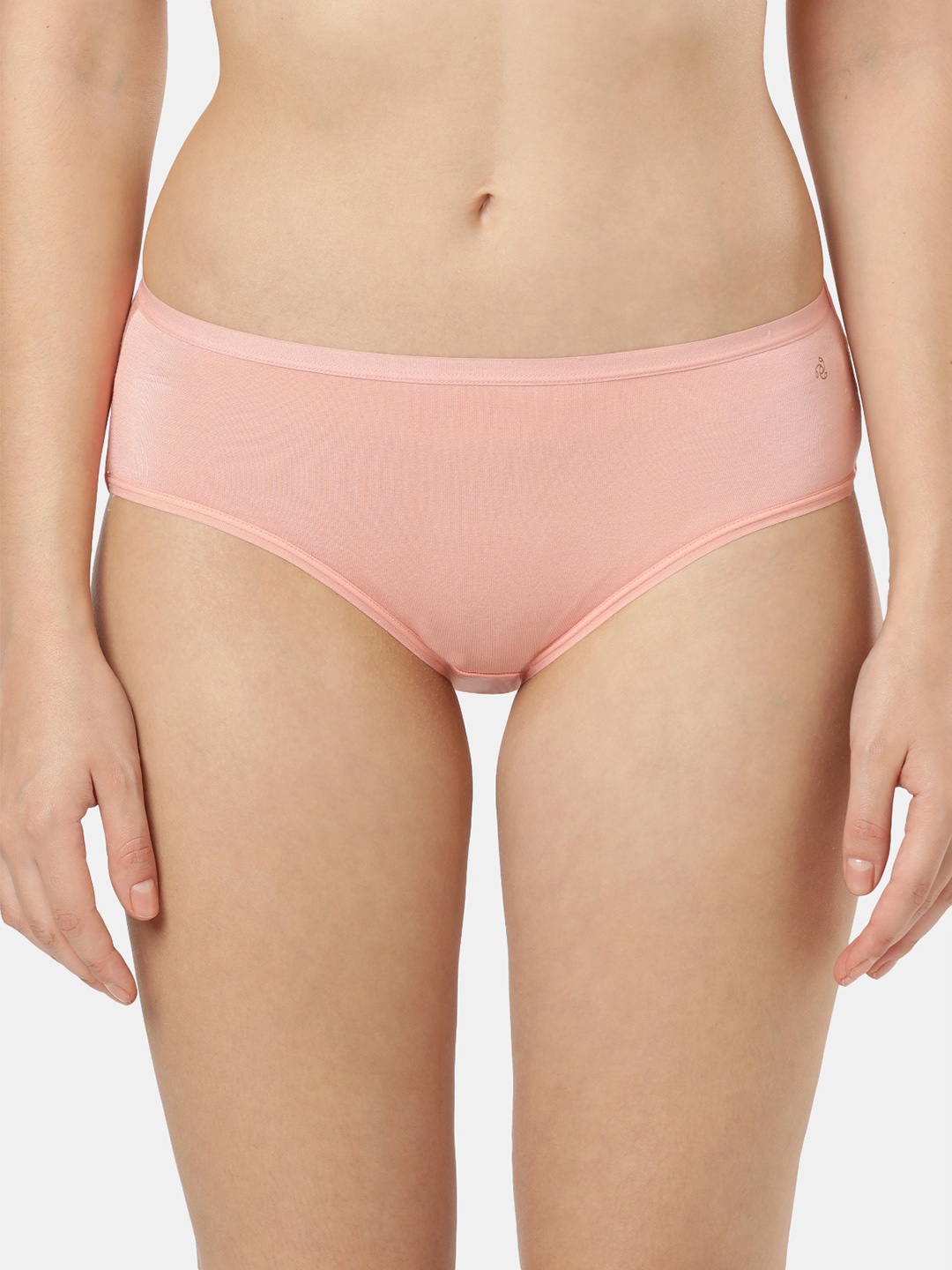 

Jockey Women Peach-Coloured Solid Hipster Briefs