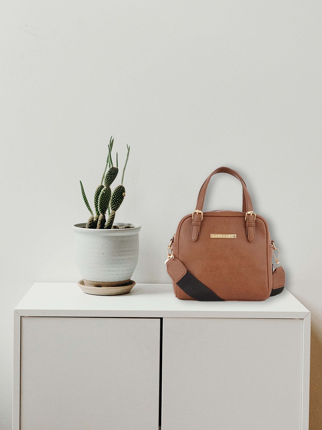 

Lapis O Lupo Tan Structured Handheld Bag