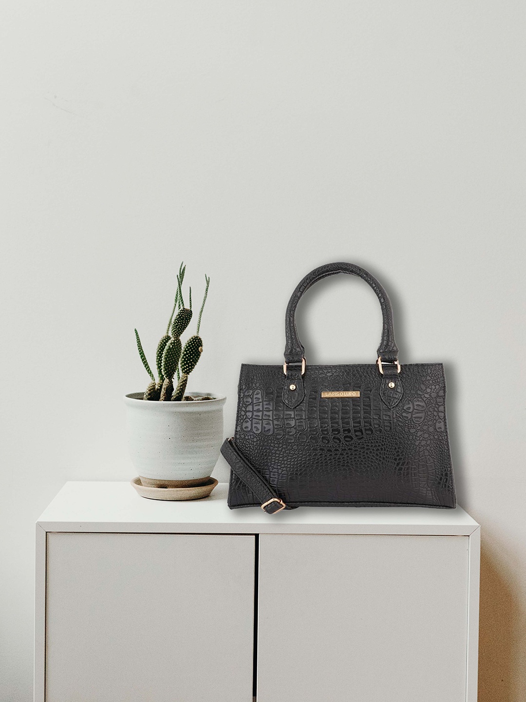 

Lapis O Lupo Black Structured Handheld Bag