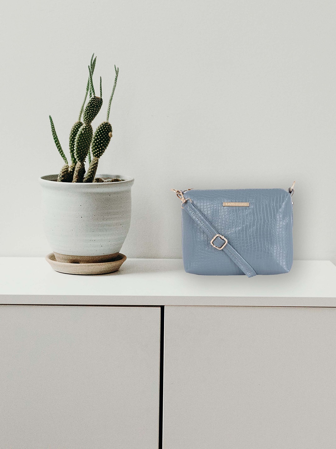 

Lapis O Lupo Grey Textured Structured Sling Bag with Quilted