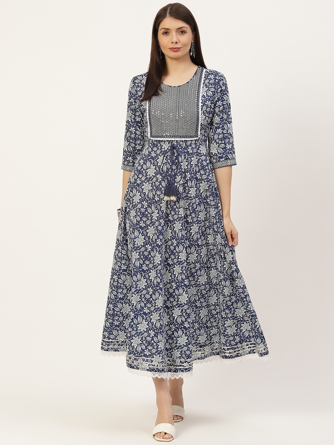 

YELLOW CLOUD Blue & White Ethnic Motifs Printed Pure Cotton Anarkali Ethnic Dress