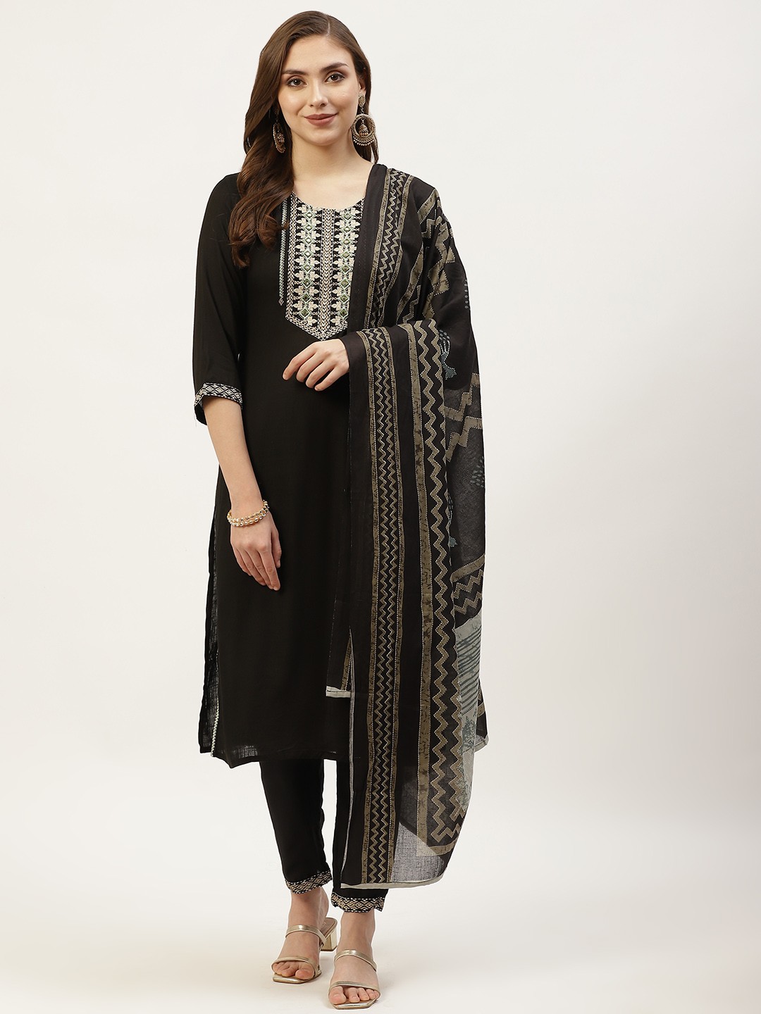 

YELLOW CLOUD Women Black Ethnic Motifs Yoke Design Kurta with Trousers & Dupatta