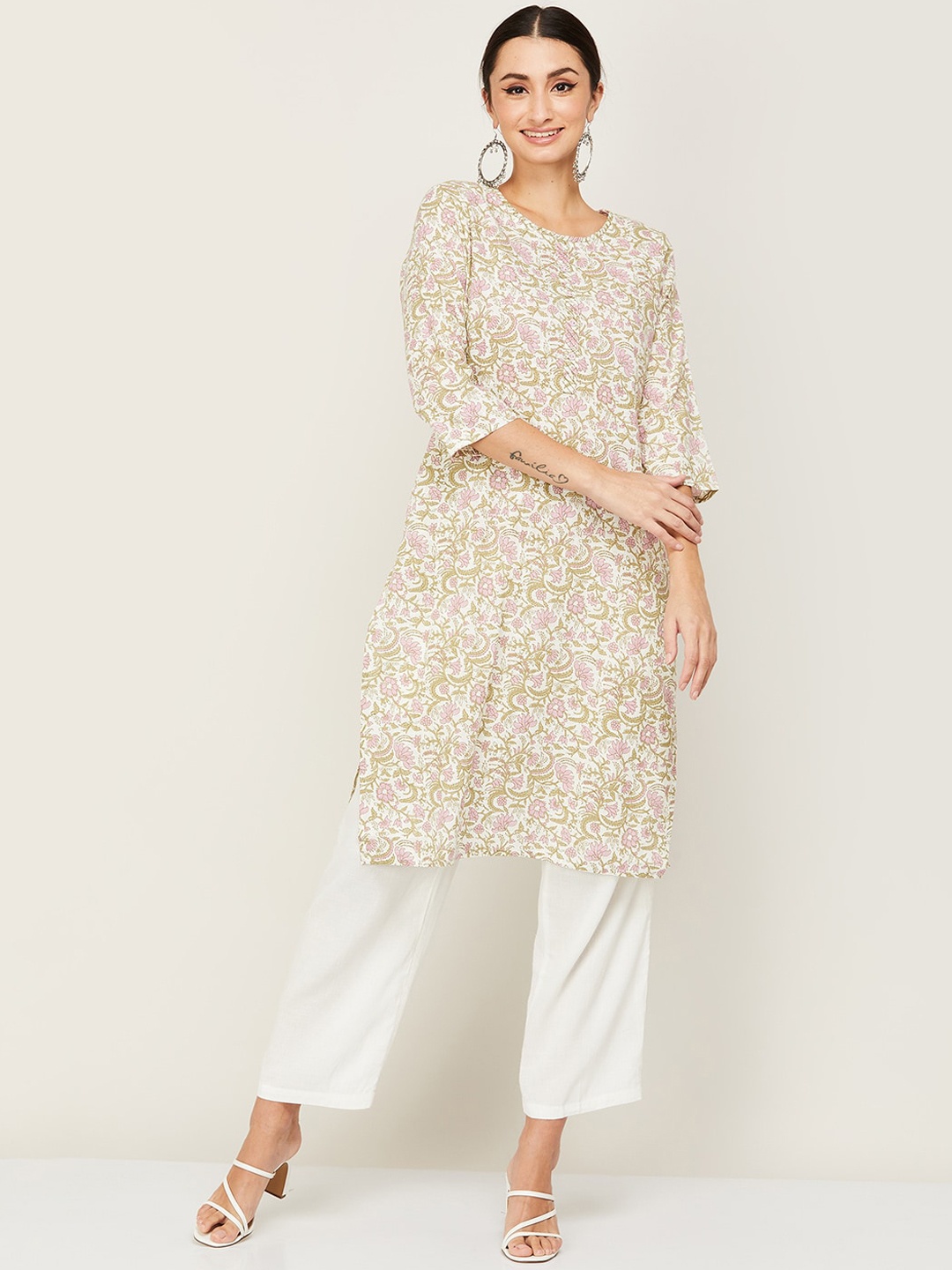 

Melange by Lifestyle Women Off White & Pink Floral Printed Floral Kurta