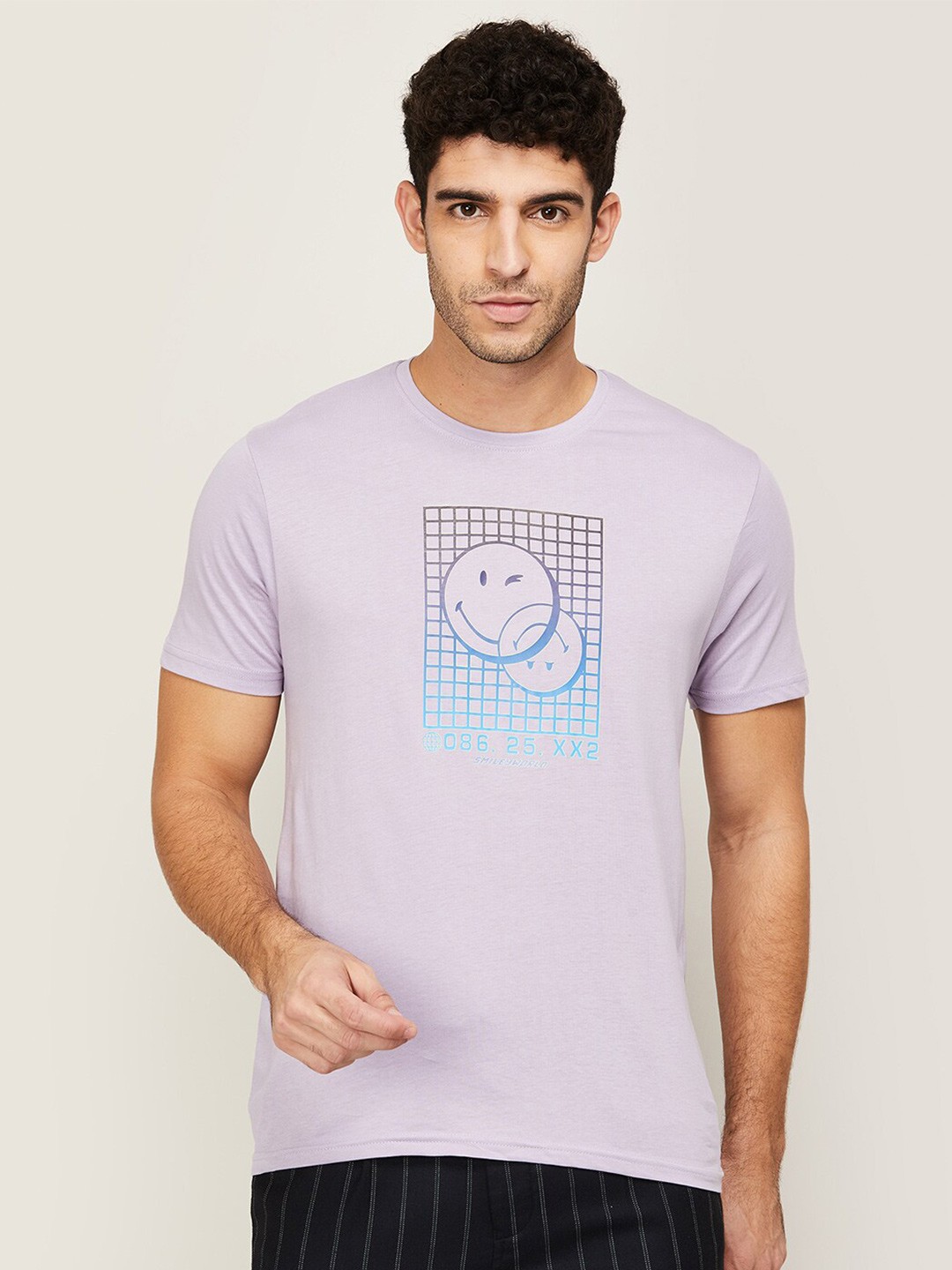 

SmileyWorld Men Purple Printed T-shirt