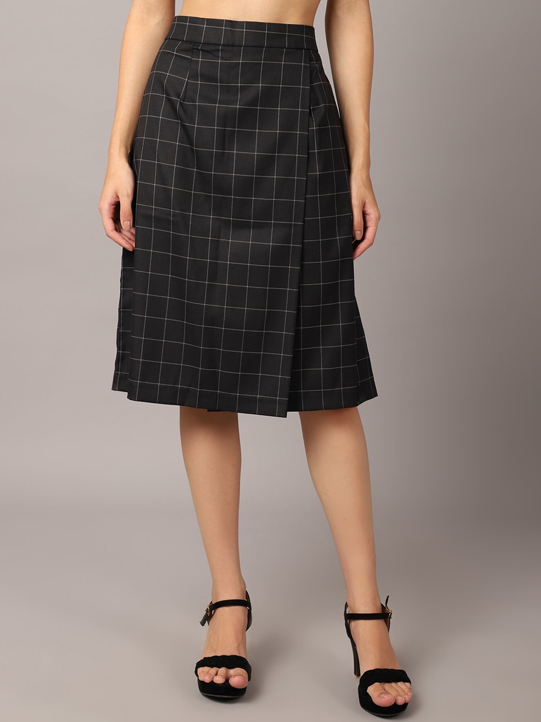 

Crozo By Cantabil Women Black Checked Knee-Length Skirt
