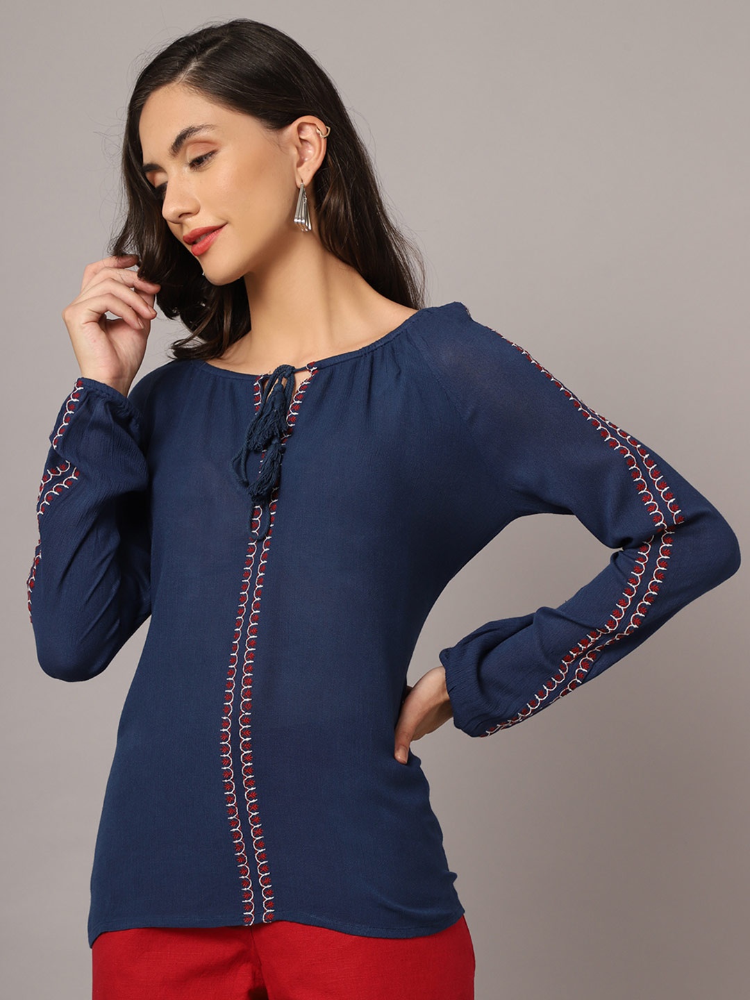 

Crozo By Cantabil Navy Blue & Red Geometric Print Tie-Up Neck Top