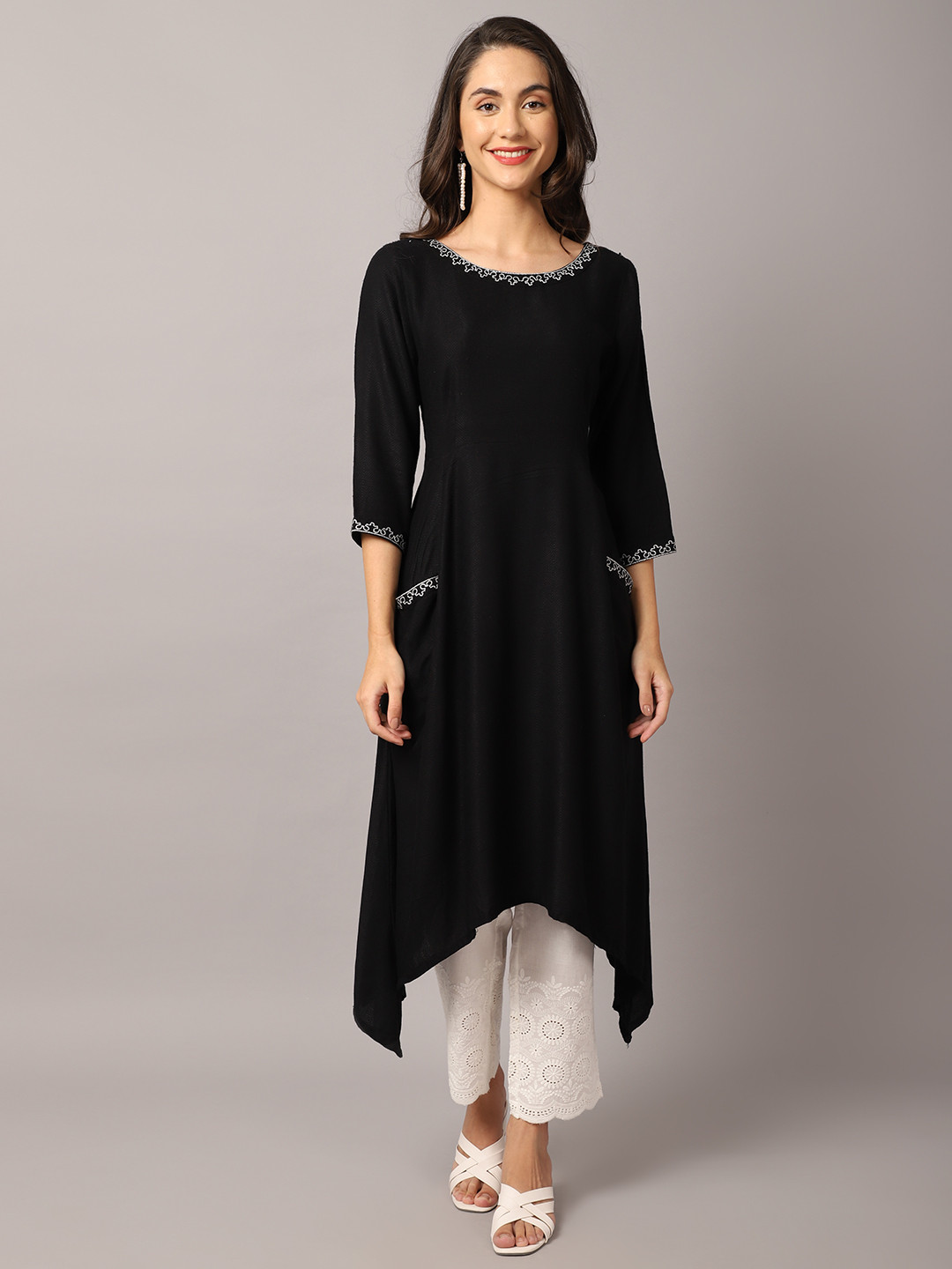 

Cantabil Women Black Solid Asymmetric Kurta