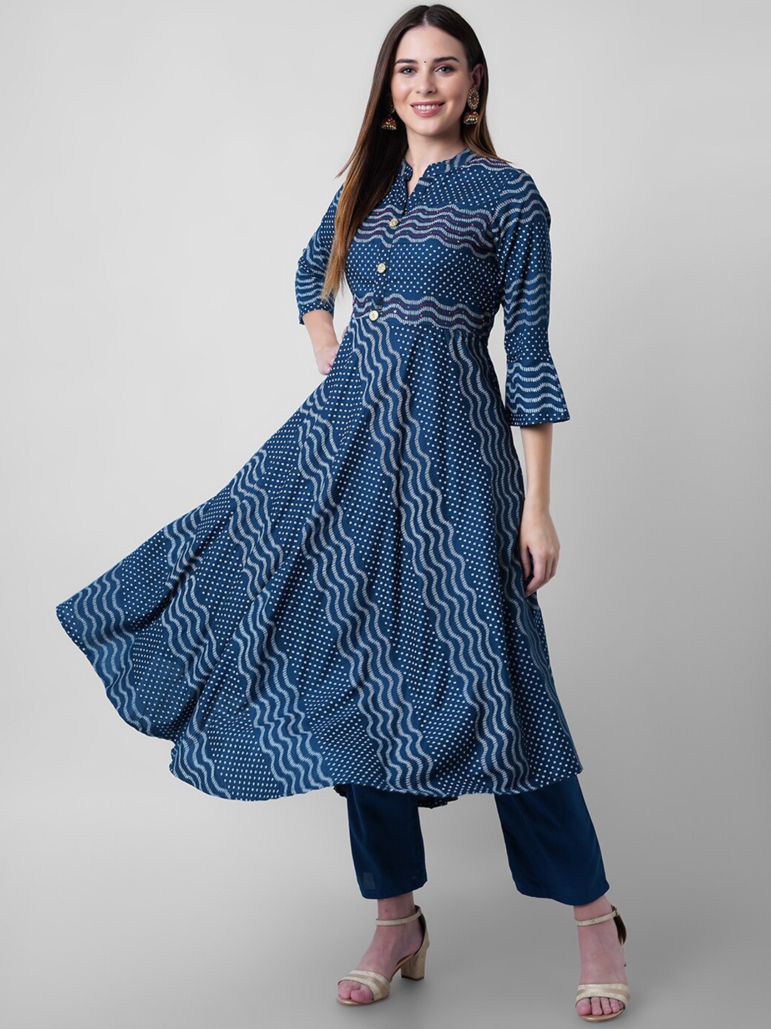 

ORTANGE Women Blue Printed High Slit Kurta with Trousers